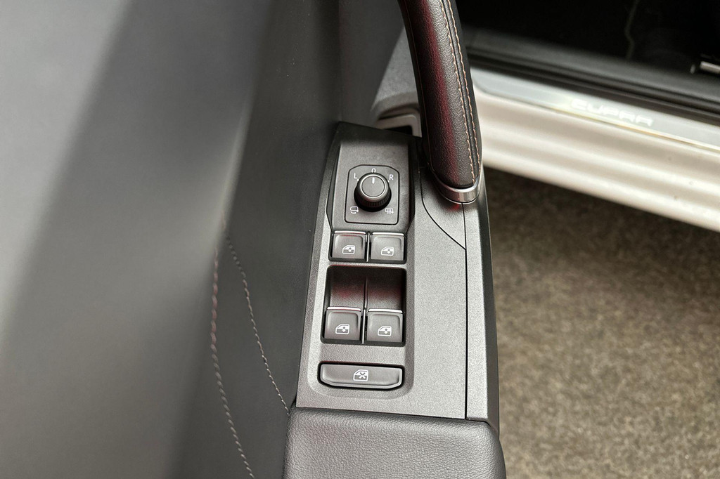 CUPRA Leon Sportstourer (KFP69R) met abonnement