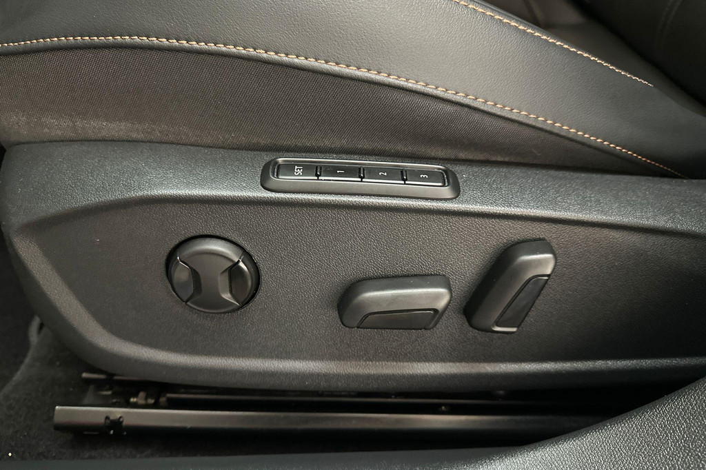 CUPRA Leon Sportstourer (KFP69R) met abonnement