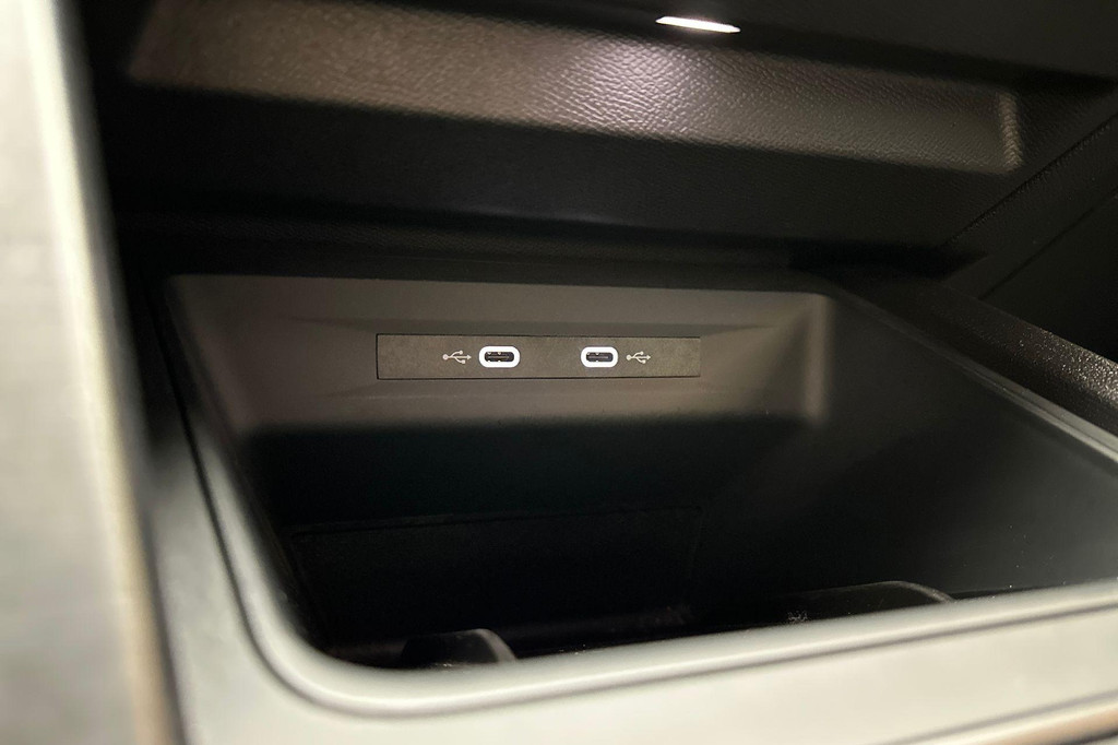 CUPRA Leon Sportstourer (KFP69R) met abonnement