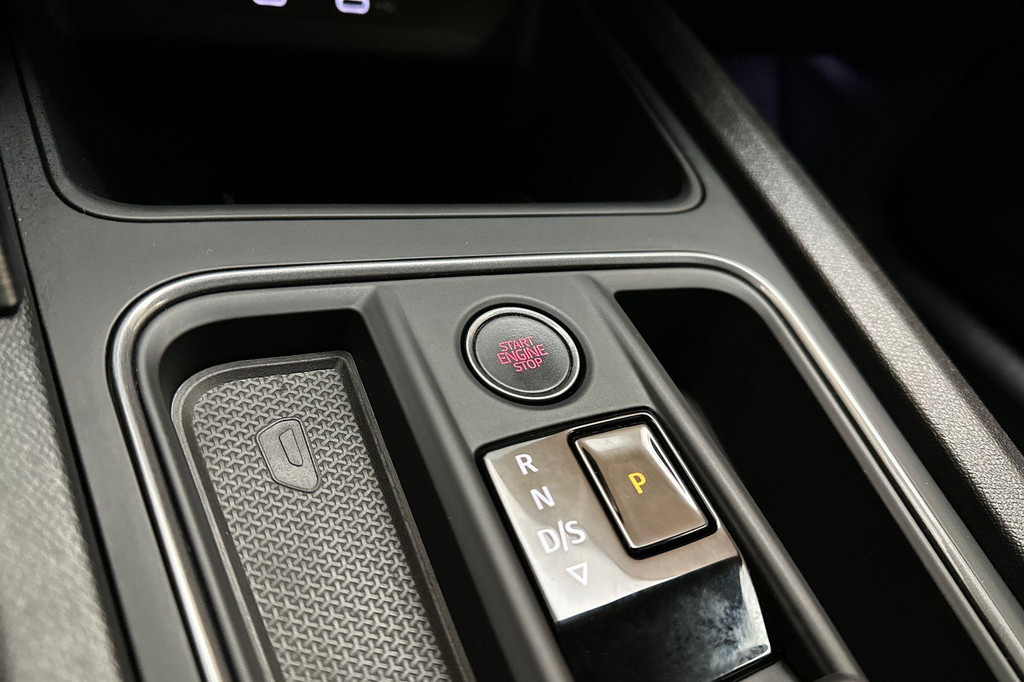 CUPRA Leon Sportstourer (KFP69R) met abonnement