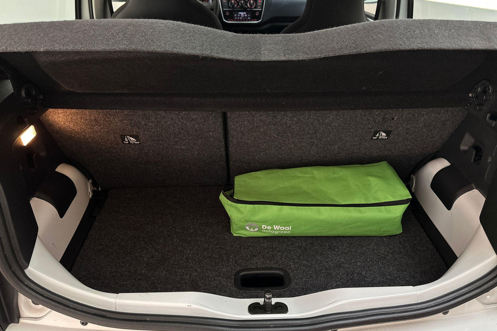 Volkswagen up! (N456FG) met abonnement