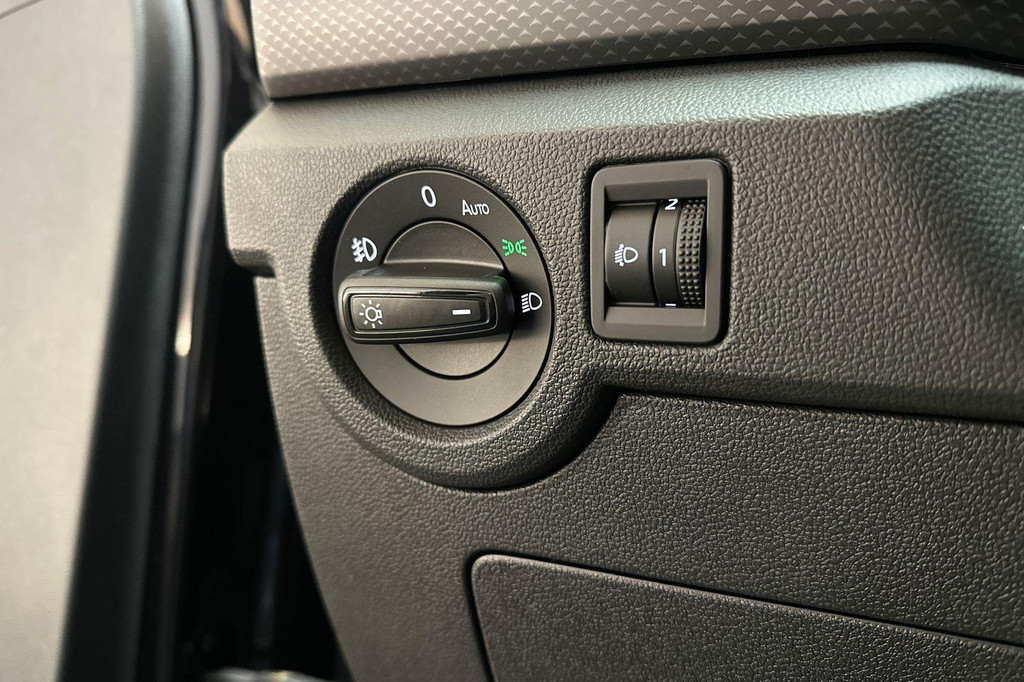 Volkswagen T-Cross (Z689DS) met abonnement