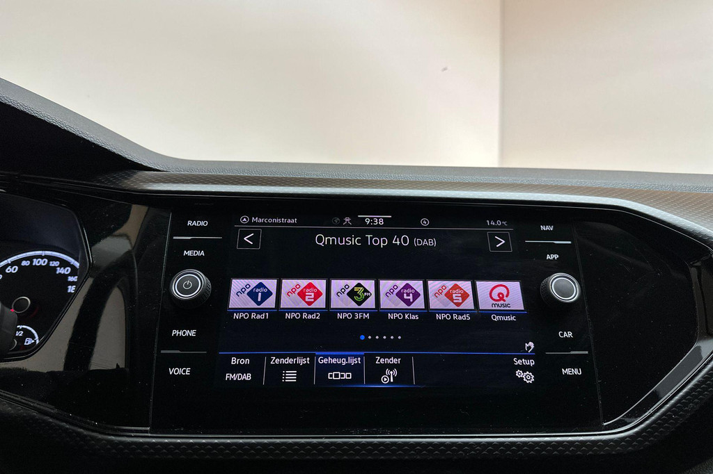 Volkswagen T-Cross (Z689DS) met abonnement