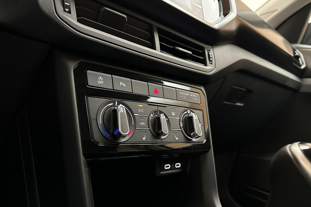 Volkswagen T-Cross (Z689DS) met abonnement