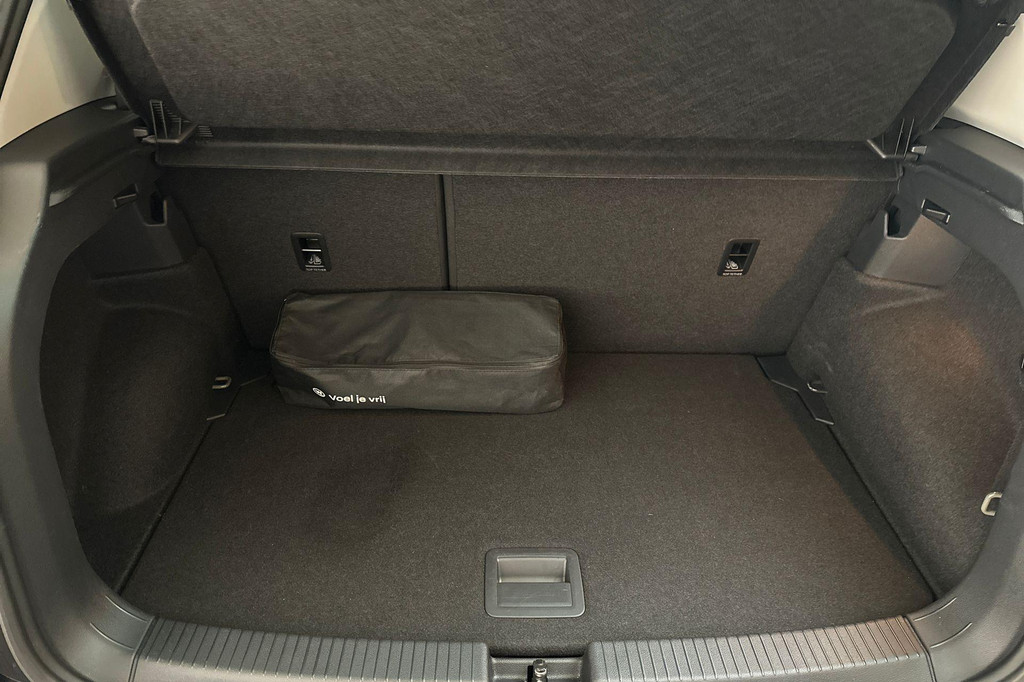 Volkswagen T-Cross (Z689DS) met abonnement