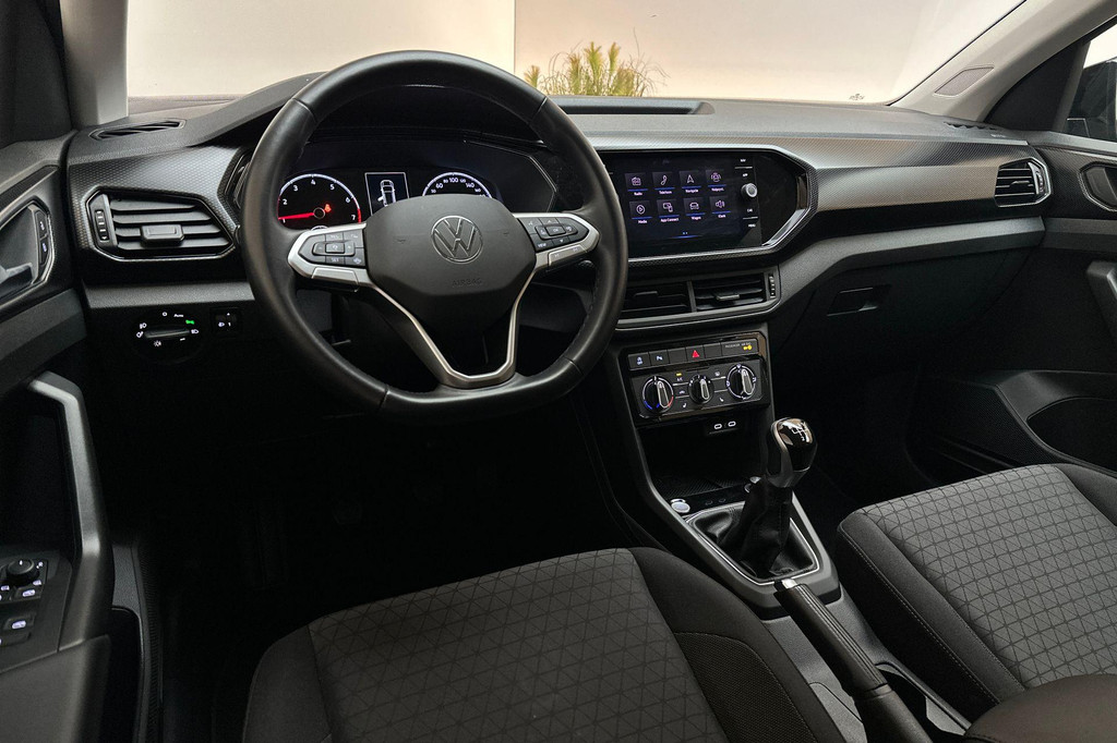 Volkswagen T-Cross (Z689DS) met abonnement