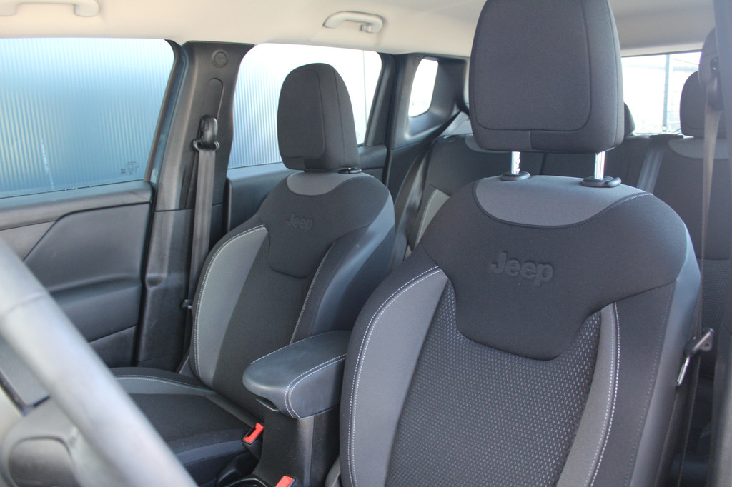 Jeep Renegade (Z425KF) met abonnement