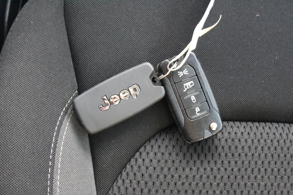 Jeep Renegade (Z425KF) met abonnement