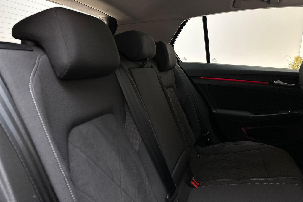 Volkswagen Golf (KFN69L) met abonnement