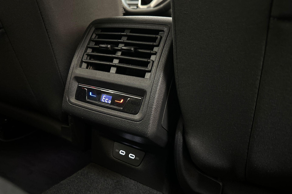 Volkswagen Golf (KFN69L) met abonnement