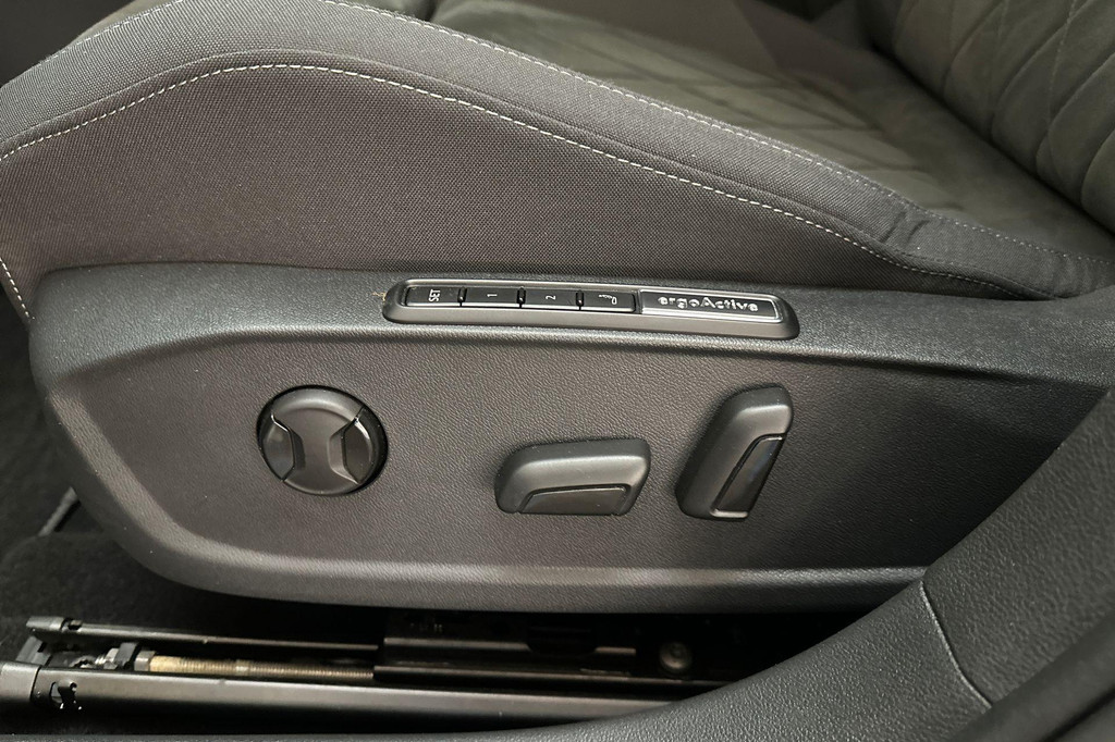 Volkswagen Golf (KFN69L) met abonnement