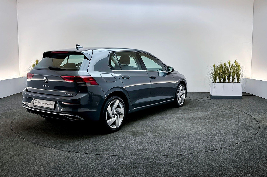 Volkswagen Golf (KFN69L) met abonnement