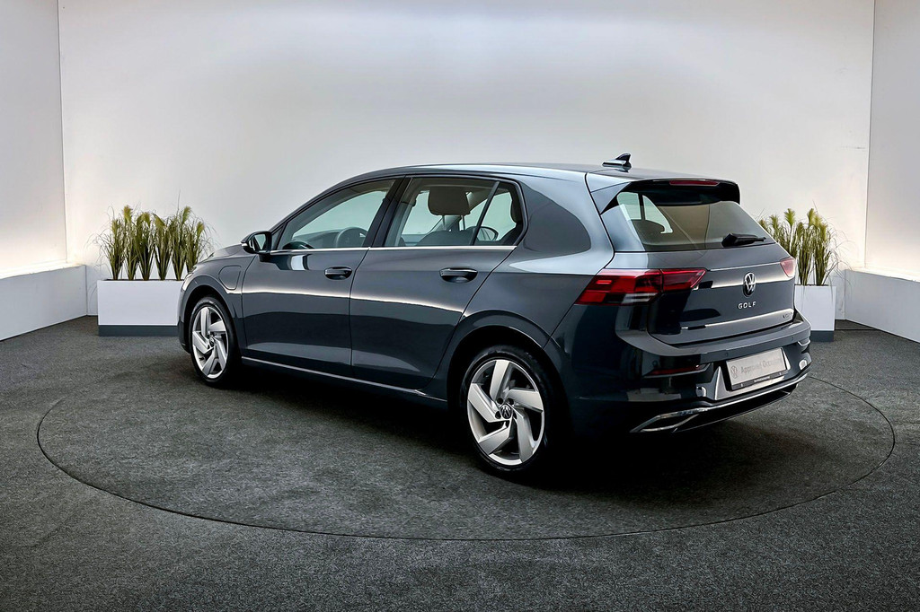 Volkswagen Golf (KFN69L) met abonnement