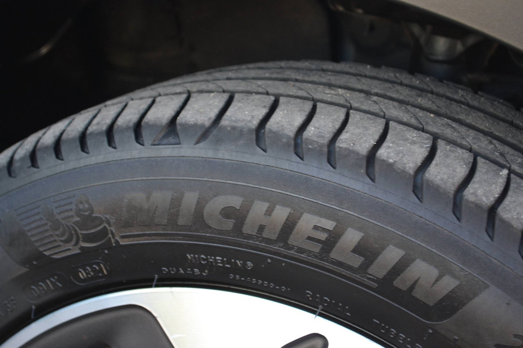 Kia e-Niro (K238FJ) met abonnement