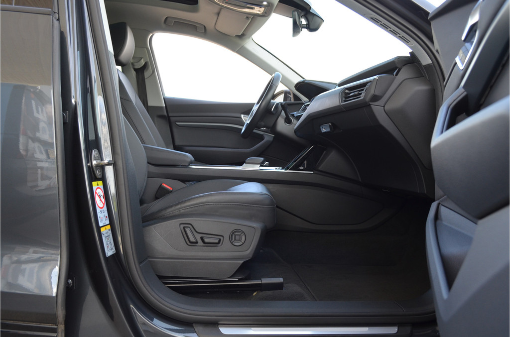 Audi e-tron (KFP09X) met abonnement