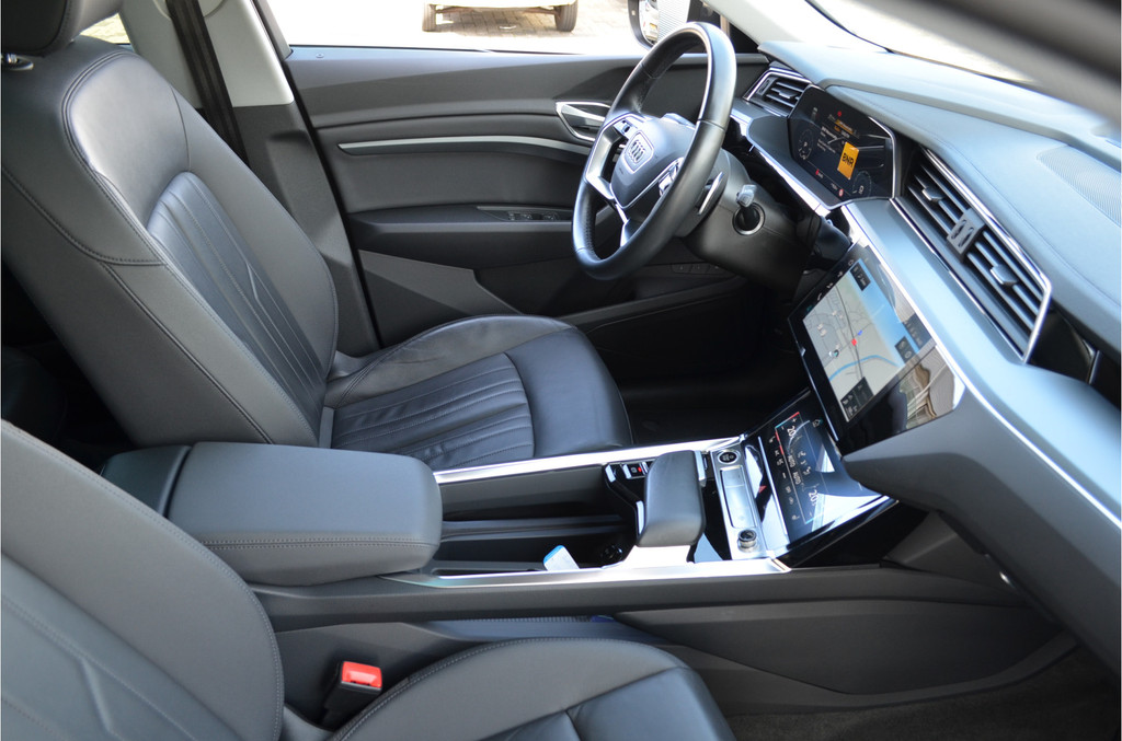 Audi e-tron (KFP09X) met abonnement