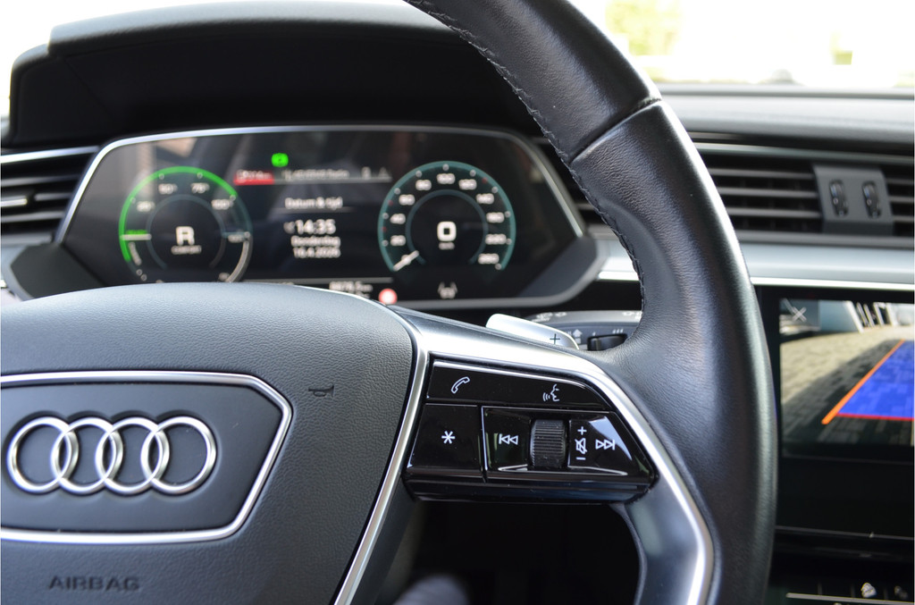 Audi e-tron (KFP09X) met abonnement