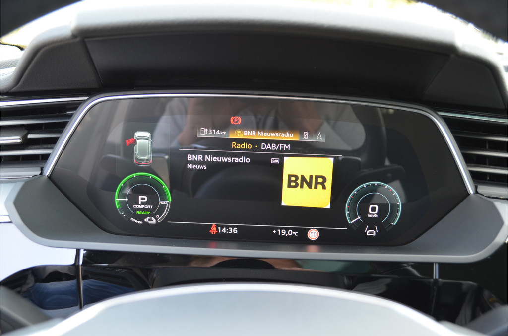 Audi e-tron (KFP09X) met abonnement