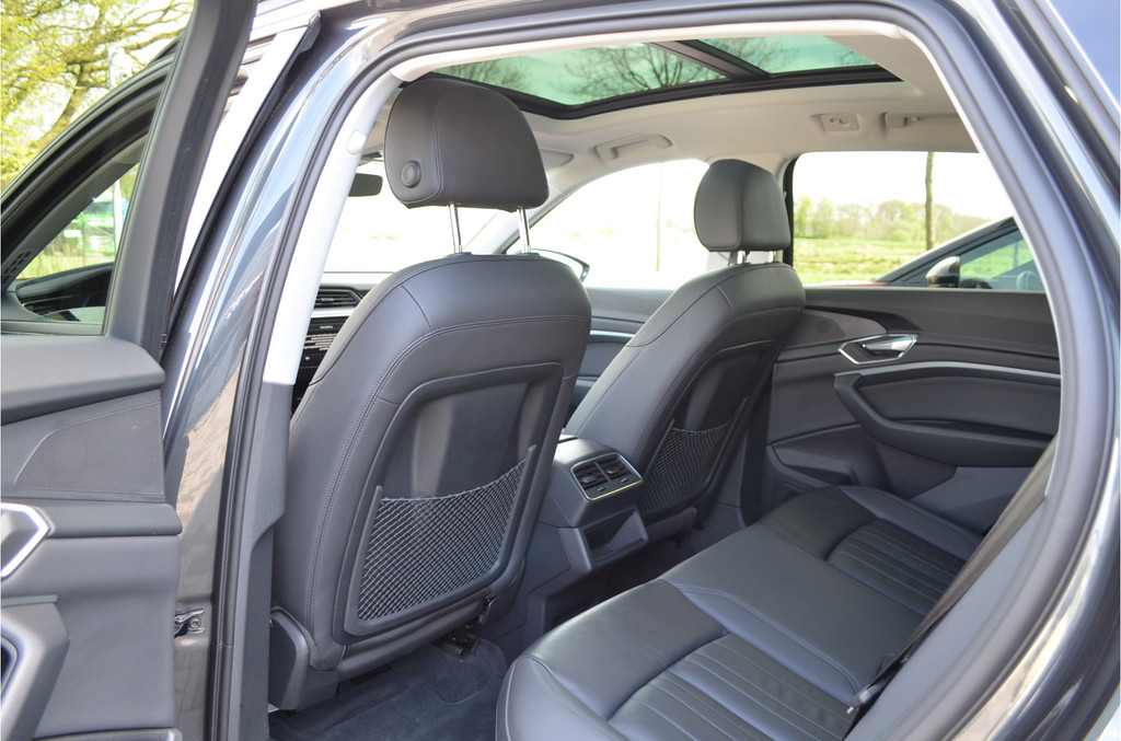 Audi e-tron (KFP09X) met abonnement