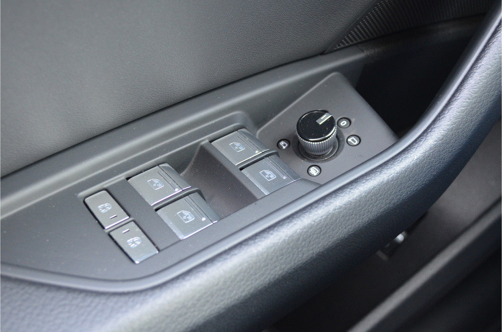 Audi e-tron (KFP09X) met abonnement