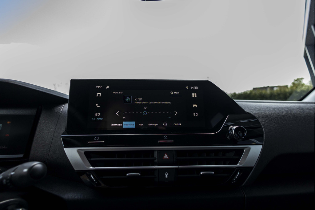 Citroën Ë-C4 (Z924DF) met abonnement