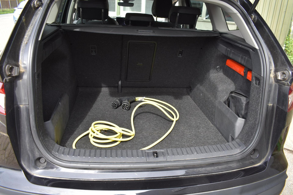 ŠKODA ENYAQ iV (P656FZ) met abonnement