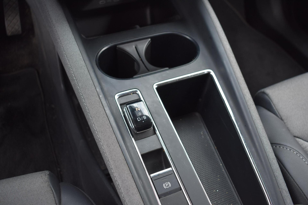 ŠKODA ENYAQ iV (P656FZ) met abonnement