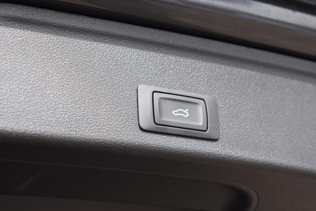 Audi A4 (S673VX) met abonnement