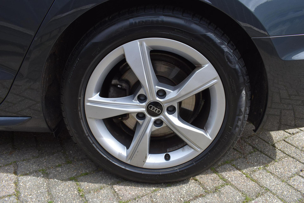 Audi A4 (S673VX) met abonnement