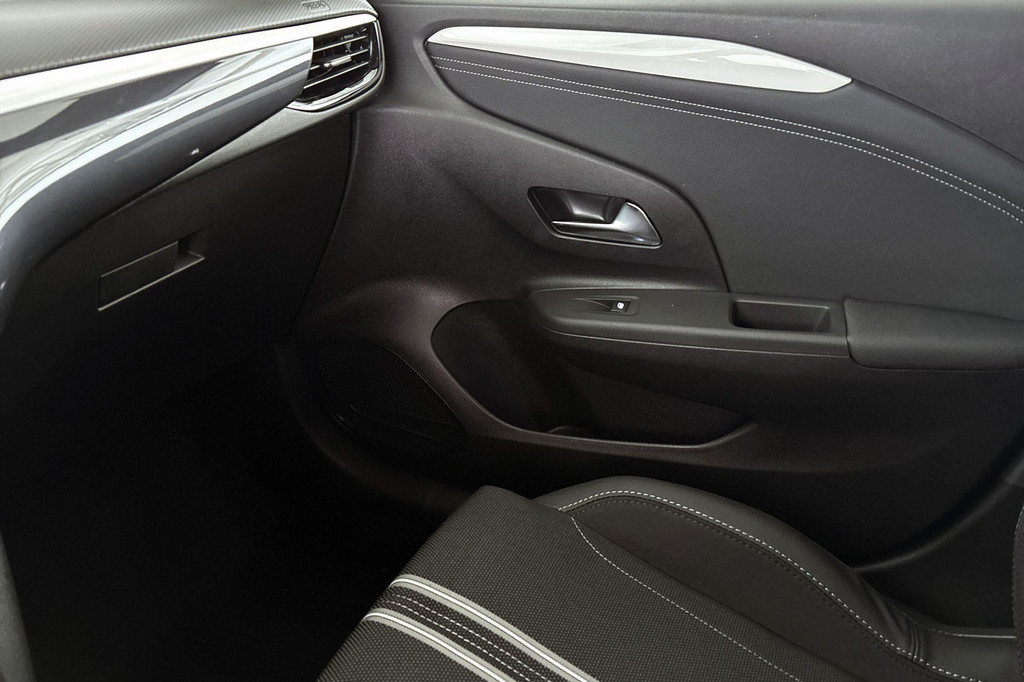 Opel Corsa (KDZ33R) met abonnement