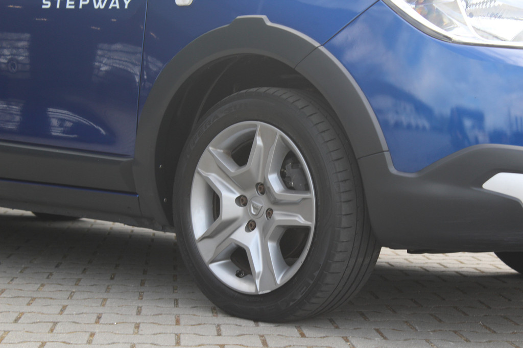 Dacia Lodgy (N491SV) met abonnement