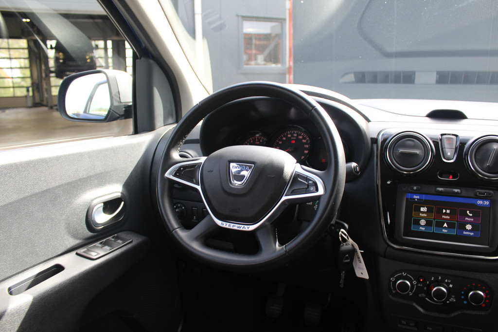 Dacia Lodgy (N491SV) met abonnement