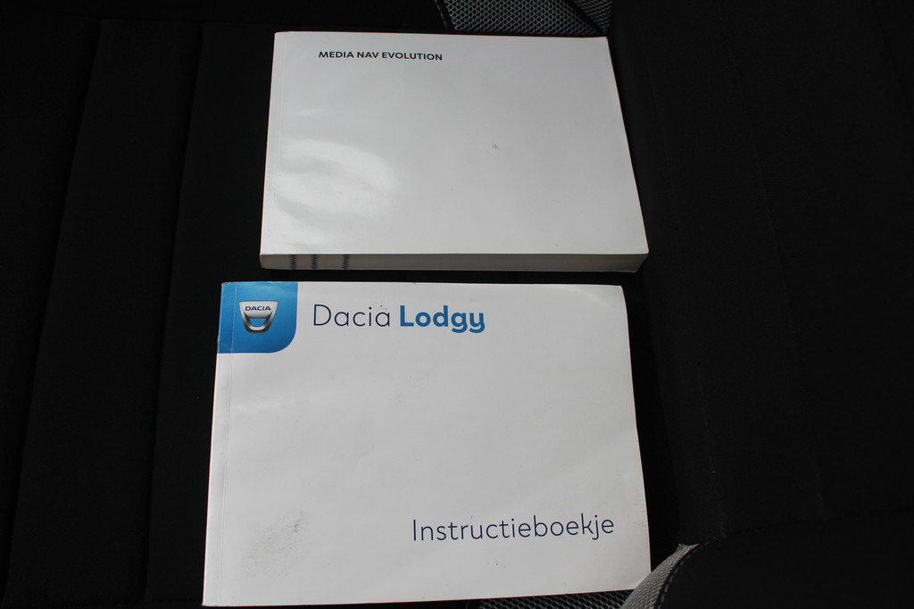 Dacia Lodgy (N491SV) met abonnement