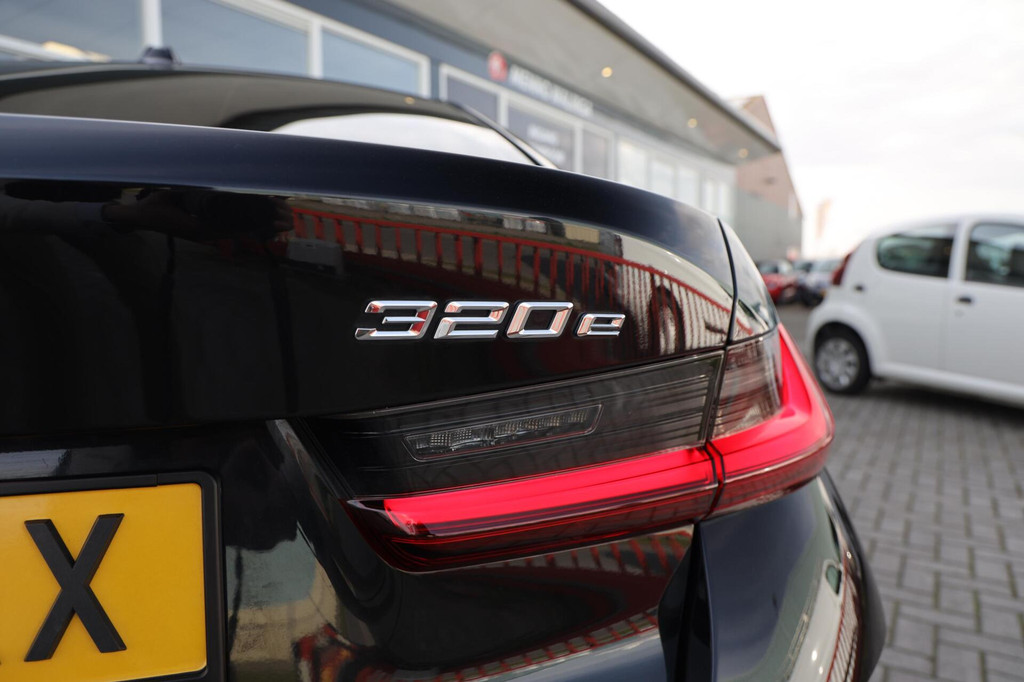 BMW 3 Serie (X372KX) met abonnement