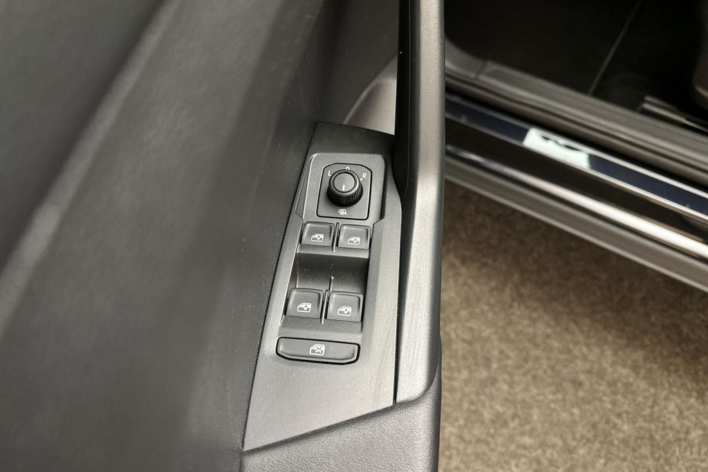 Volkswagen T-Cross (X464DS) met abonnement