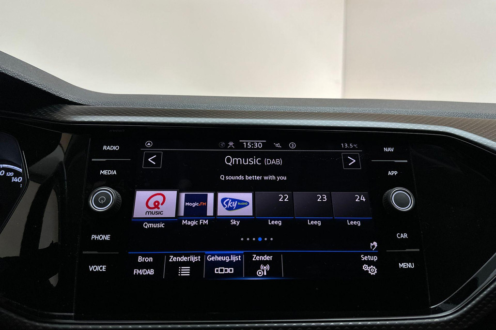 Volkswagen T-Cross (X464DS) met abonnement