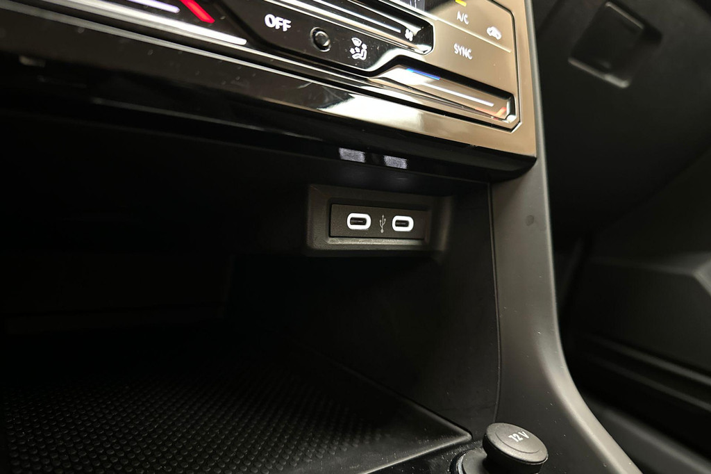 Volkswagen T-Cross (X464DS) met abonnement