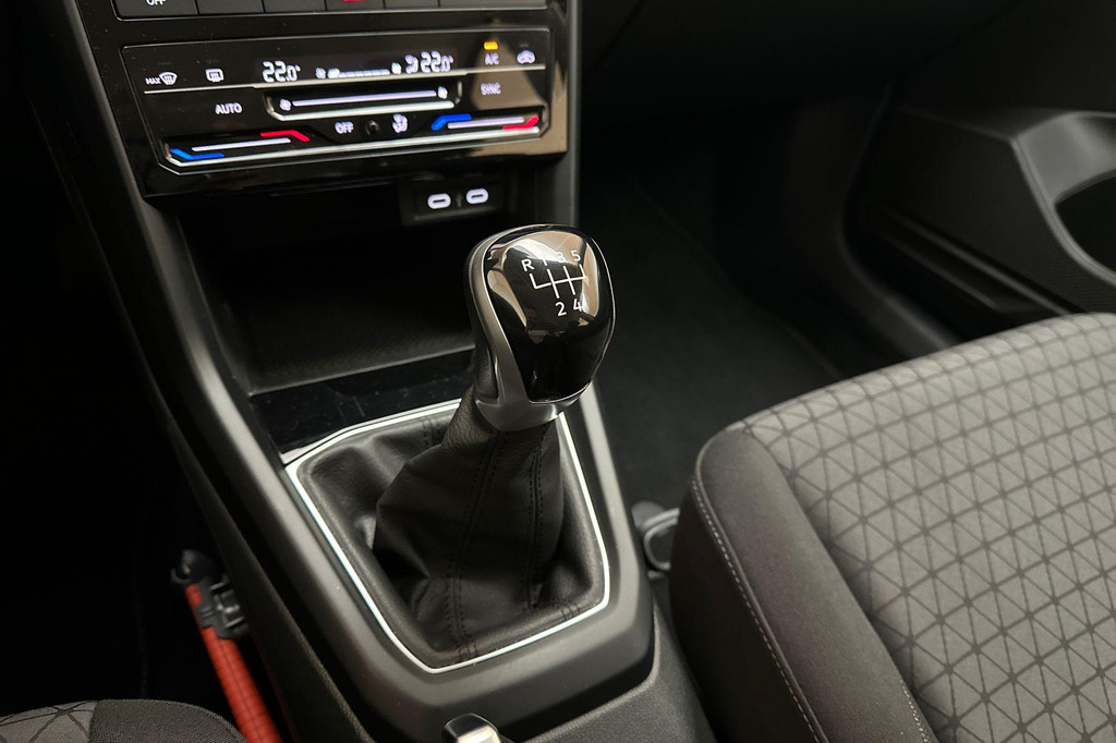 Volkswagen T-Cross (X464DS) met abonnement