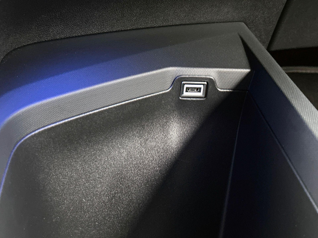 Peugeot 3008 (KFP75R) met abonnement