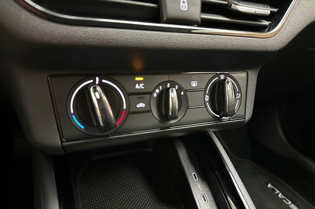 ŠKODA Scala (X249PD) met abonnement