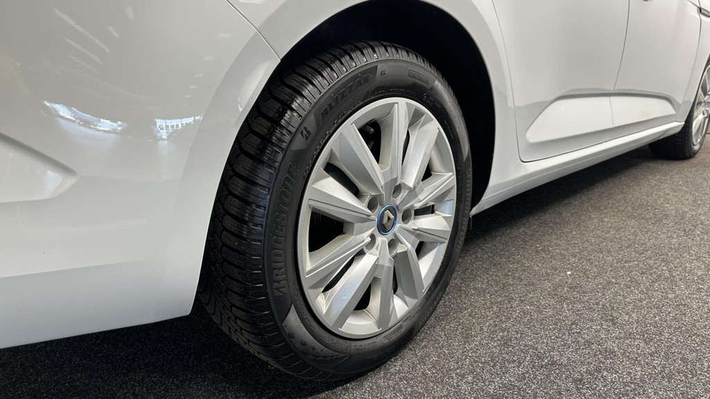Renault MEGANE Estate (P288GL) met abonnement