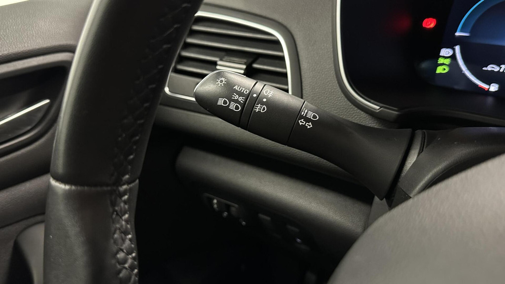 Renault MEGANE Estate (P288GL) met abonnement