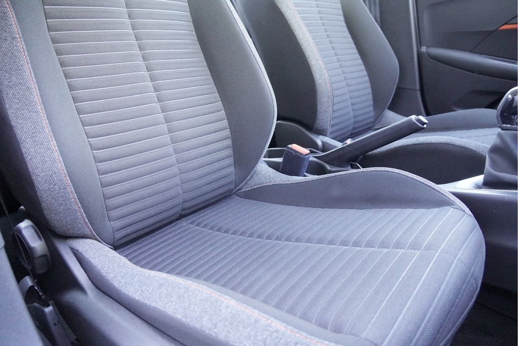 Peugeot 208 (T691TH) met abonnement