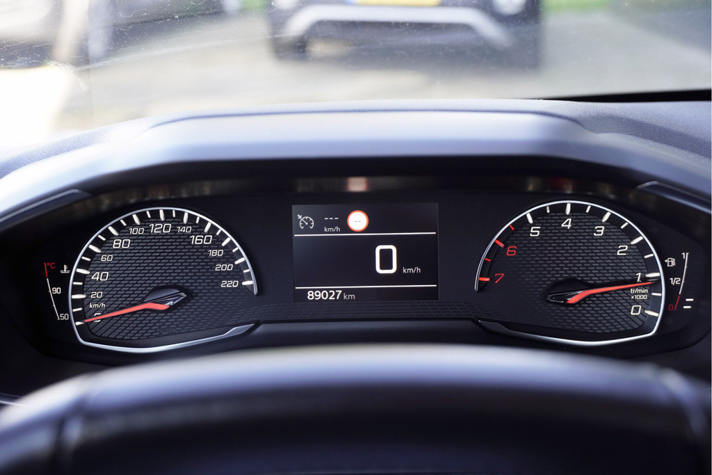 Peugeot 208 (T691TH) met abonnement