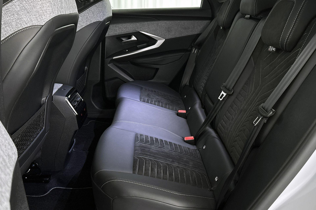 Peugeot 3008 (KFP32J) met abonnement