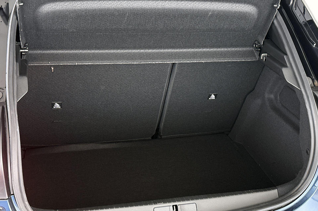 Lancia Ypsilon (JTJ96N) met abonnement