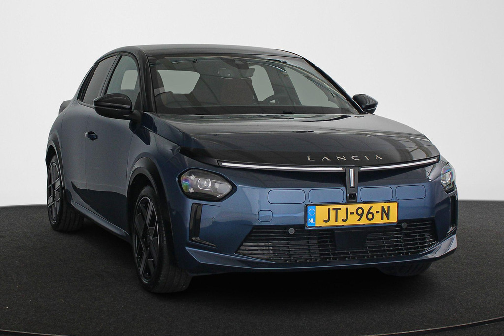 Lancia Ypsilon (JTJ96N) met abonnement