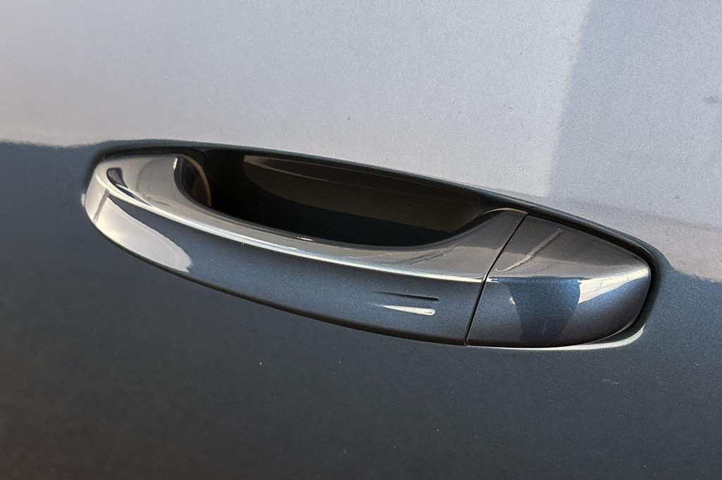 Lancia Ypsilon (JTJ96N) met abonnement