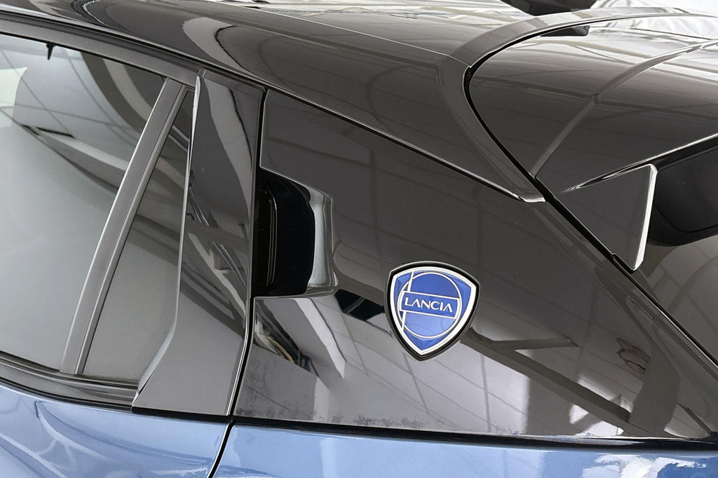 Lancia Ypsilon (JTJ96N) met abonnement