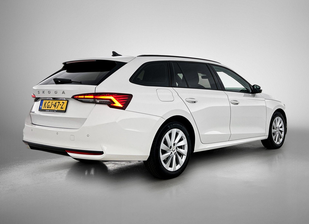 ŠKODA Octavia (KGJ47Z) met abonnement